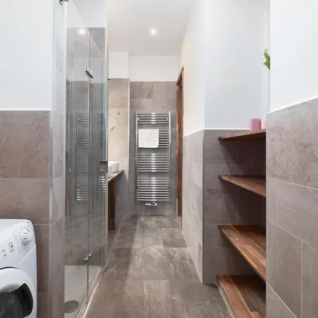 Days - Cozy With Workspace Apartamento *