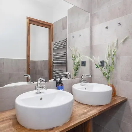 Days - Cozy With Workspace * Praha