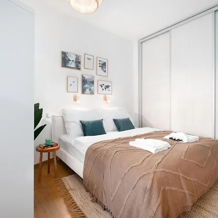 Days - Cozy With Workspace *